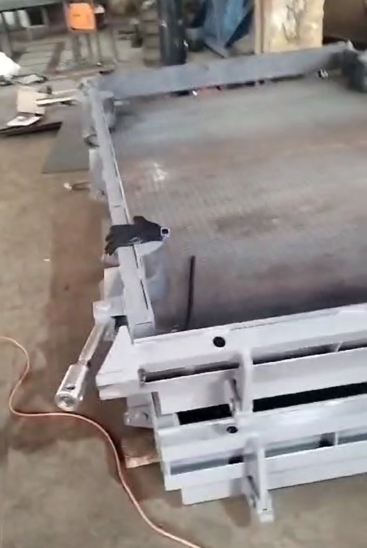 Металлоформа для изготовления дорожных плит 1П30.18-30